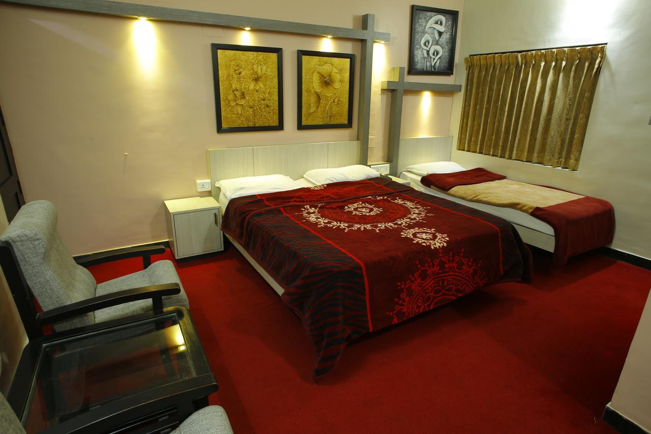Hotel City Palace อูตี ภายนอก รูปภาพ